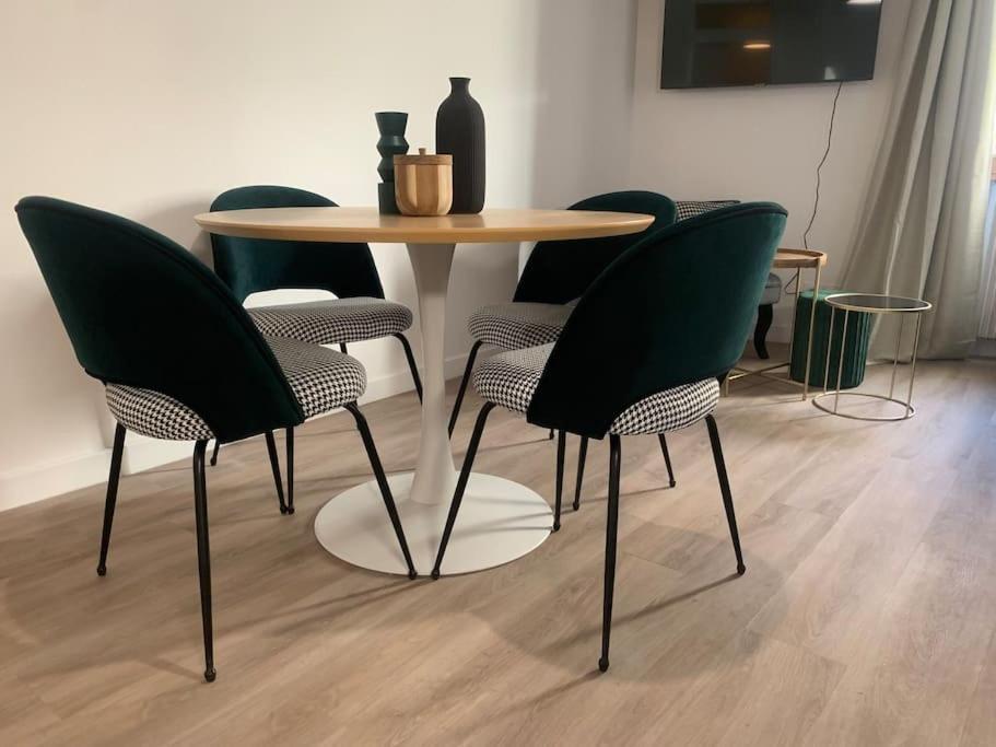 Appartement Veloute 第戎 外观 照片